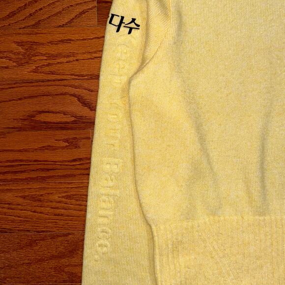 LPGA Yellow Wool Blend Sponsored Golf Pullover Sweater Size Medium - Picture 10 of 16